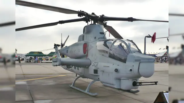 Helikopter serbu Bell AH-1Z Viper produksi Amerika Serikat. Satu lusin heli itu akan dijual kepada Bahrain dalam sebuah paket transaksi pertahanan senilai US$ 911 juta yang disepakati AS (Wikimedia / Creative Commons)