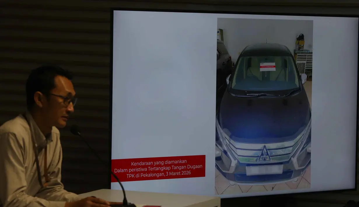 OTT terhadap Bupati Pekalongan, Fadia Arafiq, terjadi pada Selasa (3/3/2026) dini hari di Semarang, Jawa Tengah. Tampak dalam foto, layar monitor menunjukkan kendaraan yang disita dalam Operasi Tangkap Tangan (OTT) terhadap Bupati Pekalongan, Fadia Arafiq, di gedung Merah Putih Komisi Pemberantasan Korupsi (KPK), Jakarta, Rabu (4/3/2026). (Foto: Istimewa)