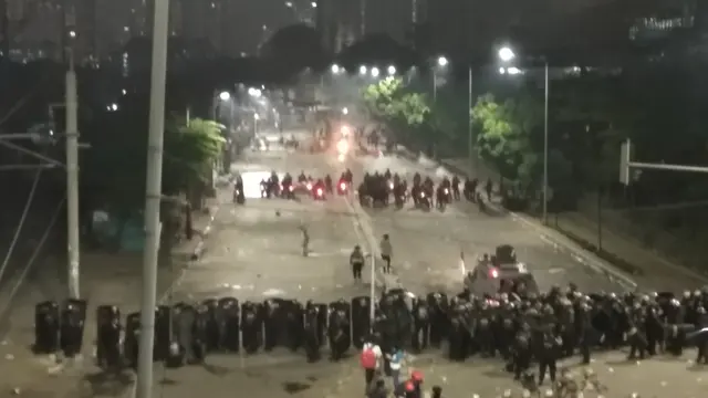Massa Ricuh di Pejompongan