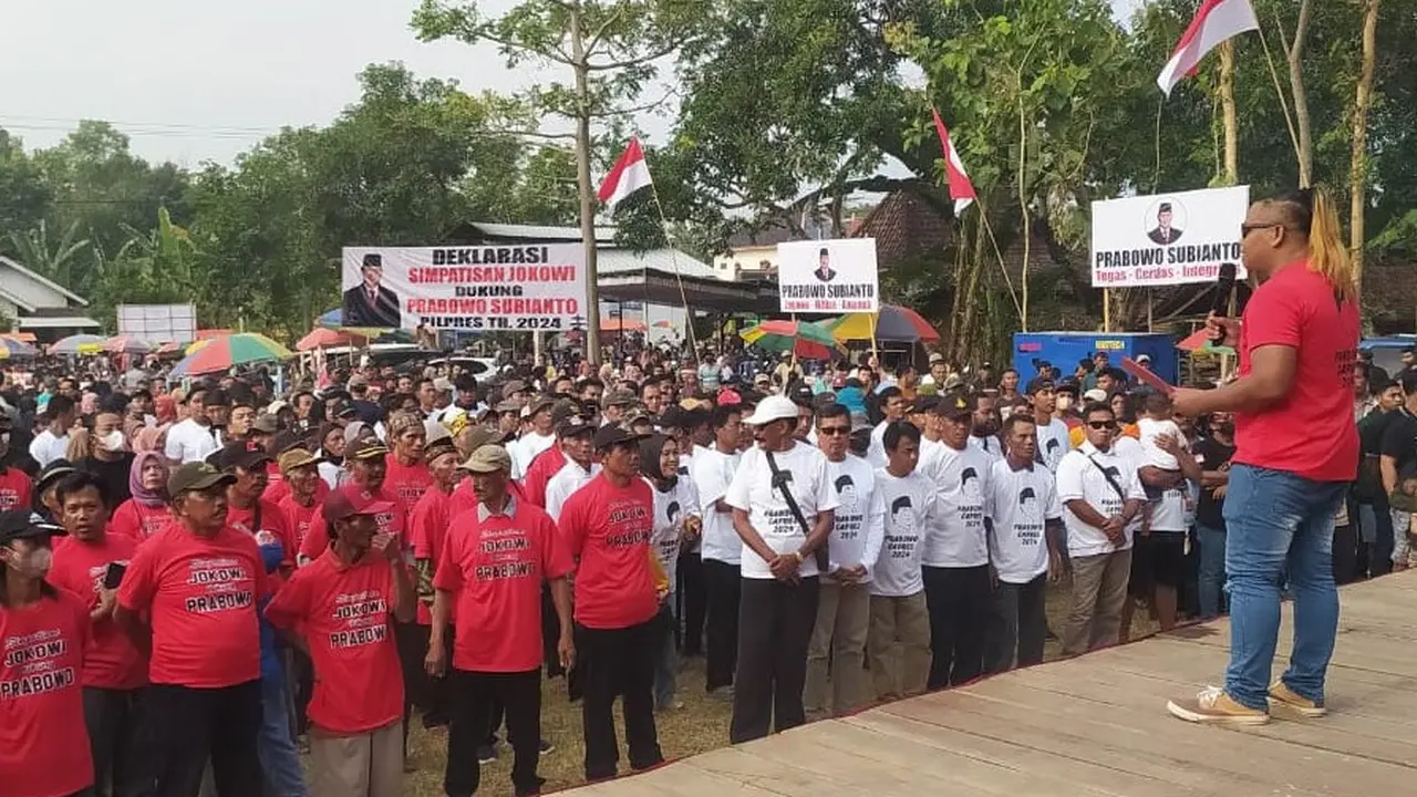 Sejumlah relawan Jokowi di Ponorogo menyatakan dukungan kepada Prabowo di Pilpres 2024. (Istimewa).