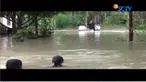 Akibat banjir, warga terutama anak-anak kini mulai terserang penyakit, seperti demam, diare, dan gangguan kulit.