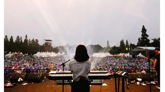6 Gaya Isyana Sarasvati dengan Rambut Barunya, Makin Cantik Usai Menikah