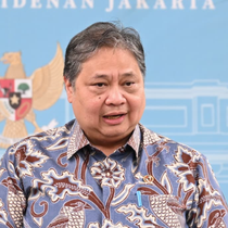 Menteri Koordinator Bidang Perekonomian Airlangga Hartarto usai mengikuti rapat terbatas di Istana Merdeka Jakarta, Kamis, 27 November 2025.(Foto: laman ekon.go.id)