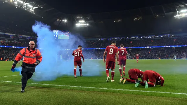 Sujud Syukur Mohamed Salah Iringi Kemenangan Liverpool di Liga Champions
