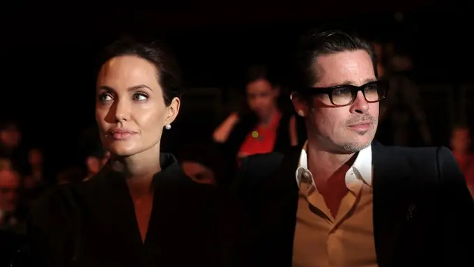 [Bintang] Angelina Jolie - Brad Pitt