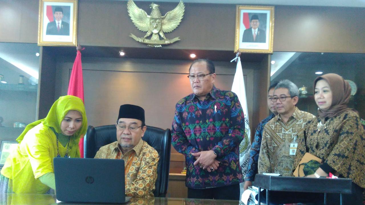 Ketua BPK Harry Azhar Lapor Pajak (Foto: Fiki Liputan6.com)