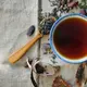 Minum teh bersamaan atau segera setelah makan dapat menurunkan penyerapan zat besi hingga 50% atau lebih pada makanan nabati (Foto: Drew Jemmett/Unsplash)