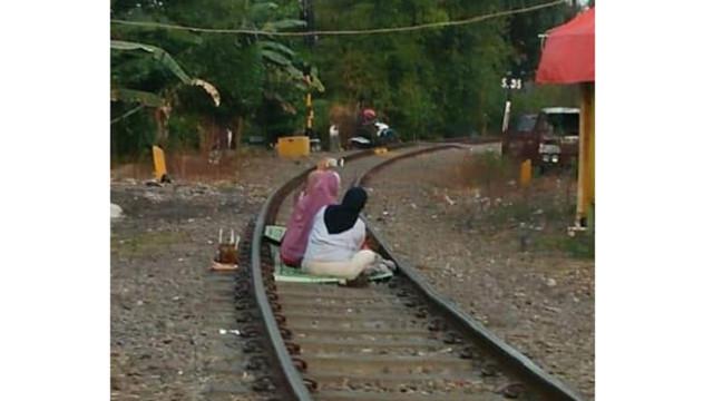 Tingkah Kocak Emak-Emak yang Bikin Gak Habis Pikir