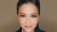 Maia Estianty Pamer Foto dengan Rambut Beruban, Ari Lasso: Judes!