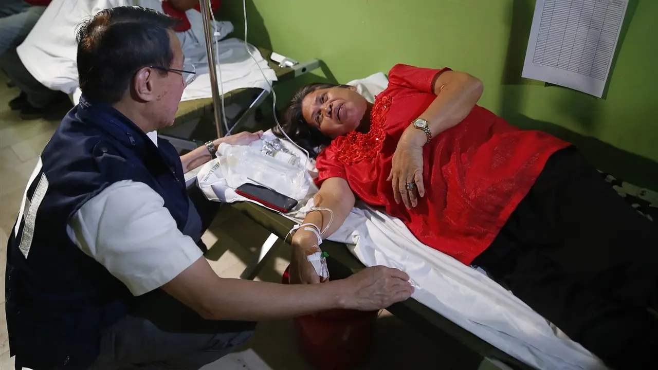 Korban diduga keracunan di ultah Imelda Marcos