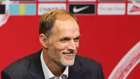 Pelatih timnas sepak bola pria Inggris yang baru saja ditunjuk, Thomas Tuchel dari Jerman, berbicara dalam sebuah konferensi pers di stadion Wembley, di London, pada 16 Oktober 2024. (Adrian Dennis/AFP)