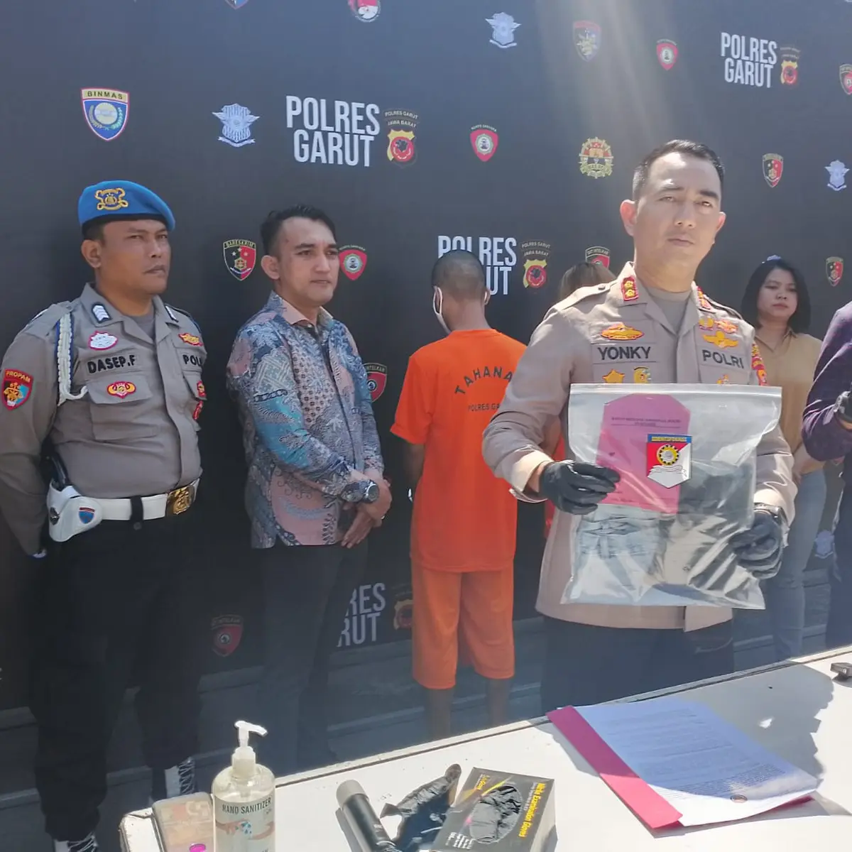 Balada Cinta Monyet Biduan Dangdut Pemeran Live Mesum di Garut - Regional  Liputan6.com