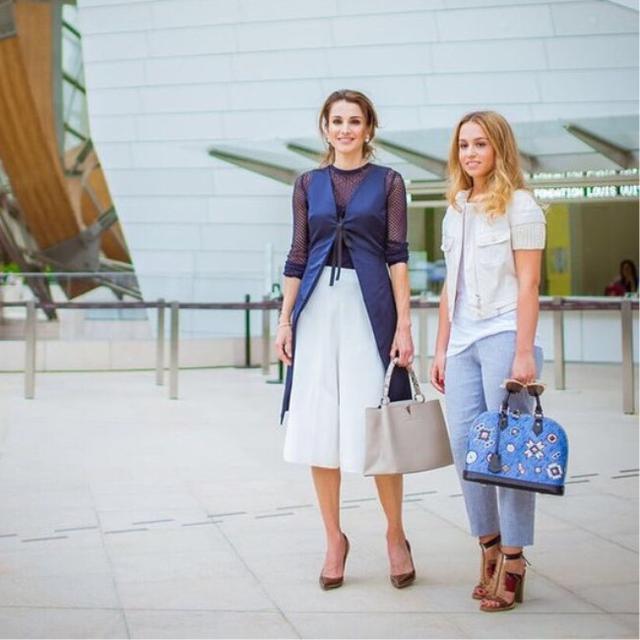 Putri Iman dan Ratu Rania. (Instagram/@queenrania)