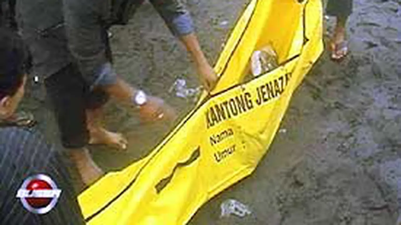 081230bmayat_pantai.jpg
