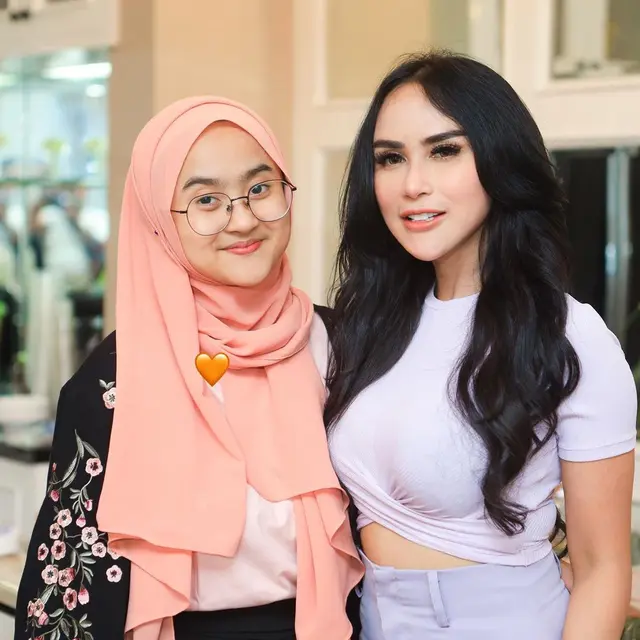 Jarang Tersorot, Ini 6 Potret Kayla Atmaja Cucu Mpok Atiek Sekaligus Anak Bebizie