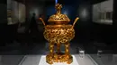 Sebuah karya seni ditampilkan dalam pameran di Museum Nasional China di Beijing, ibu kota China, pada 30 Agustus 2020. Pameran tersebut, yang menampilkan lebih dari 200 karya seni tradisional dari Provinsi Fujian di China selatan, digelar di Beijing pada Minggu (30/8). (Xinhua/Jin Liangkuai)