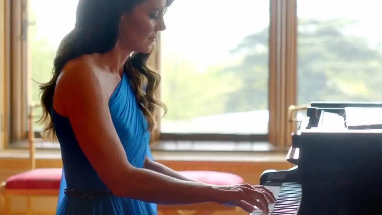Bikin Kejutan di Ajang Eurovision, Kate Middleton Tampil Sambil Memainkan Piano
