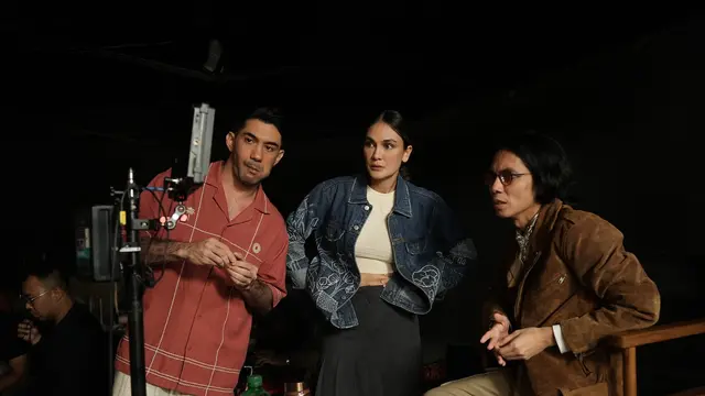 7 Potret Luna Maya Jadi Sutradara di Film Heartbreak Motel yang Tuai Sorotan