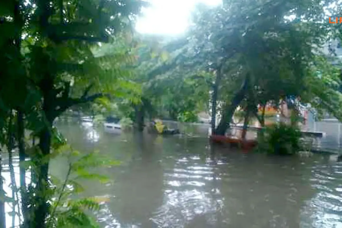 banjir-gading-3-140117a.jpg