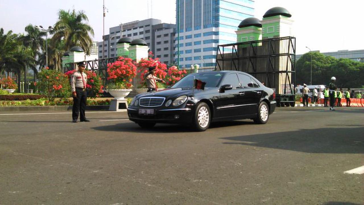 Pelantikan Jokowi Jadi Ajang Pamer Kendaraan Milik Para Dubes