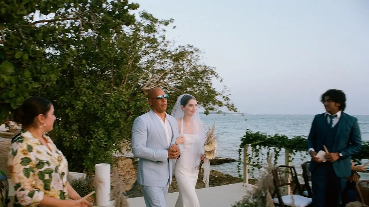 Didampingi Vin Diesel, Putri Paul Walker Menikah dengan Gaun dari Givenchy