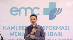 Direktur Utama PT Elang Medika Corpora (EMC) Andya Daniswara memberikan sambutan saat soft launching RS EMC di Sentul, Bogor, Jawa Barat, Sabtu (21/4). PT EMC meresmikan nama dan logo RS EMC. (Liputan6.com/Herman Zakharia)