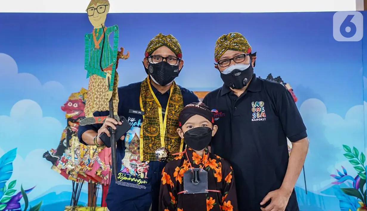 Pada kunjungan ke desa wisata Rejowinangun, Sandi menegaskan, melestarikan budaya harus dimulai dari anak-anak khususnya budaya wayang seperti yang dilakulan oleh Alby yang telah belajar ngedalang sejak usia 3,5 tahun secara otodidak. (Liputan6.com/HO/Parekraf)