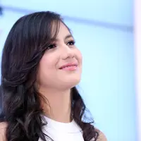 Bagi Pevita Pearce, saat melihat skenario ia tidak bisa mendapatkan chemistrynya, ia tidak mau terima. Dalam film ini, ia mengaku banyak mendapatkan sesuatu yang baru dalam drama komedi perdananya. (Nurwahyunan/Bintang.com)