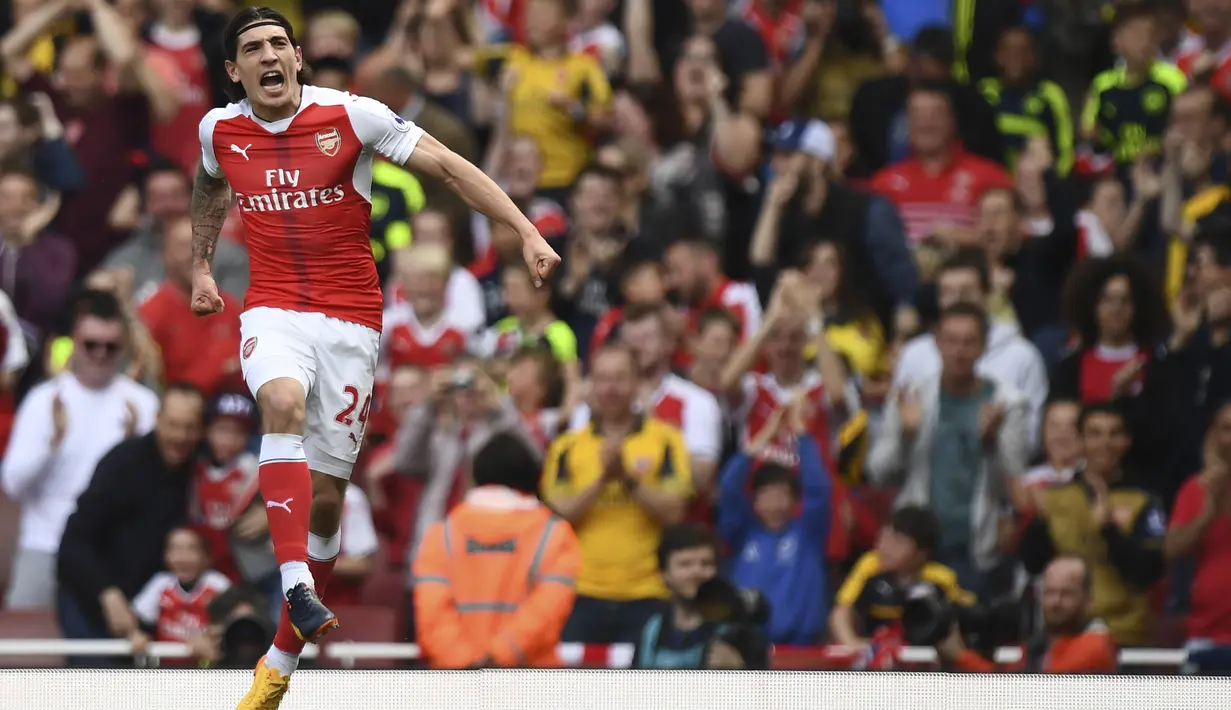 Juventus dikabarkan tertarik mendatangkan bek kanan milik Arsenal, Hector Bellerin pada bursa transfer Januari 2018. Bellerin sendiri menjadi salah satu pemain andalan Arsene Wegner yang sulit digantikan. (AFP/Justin Tallis)