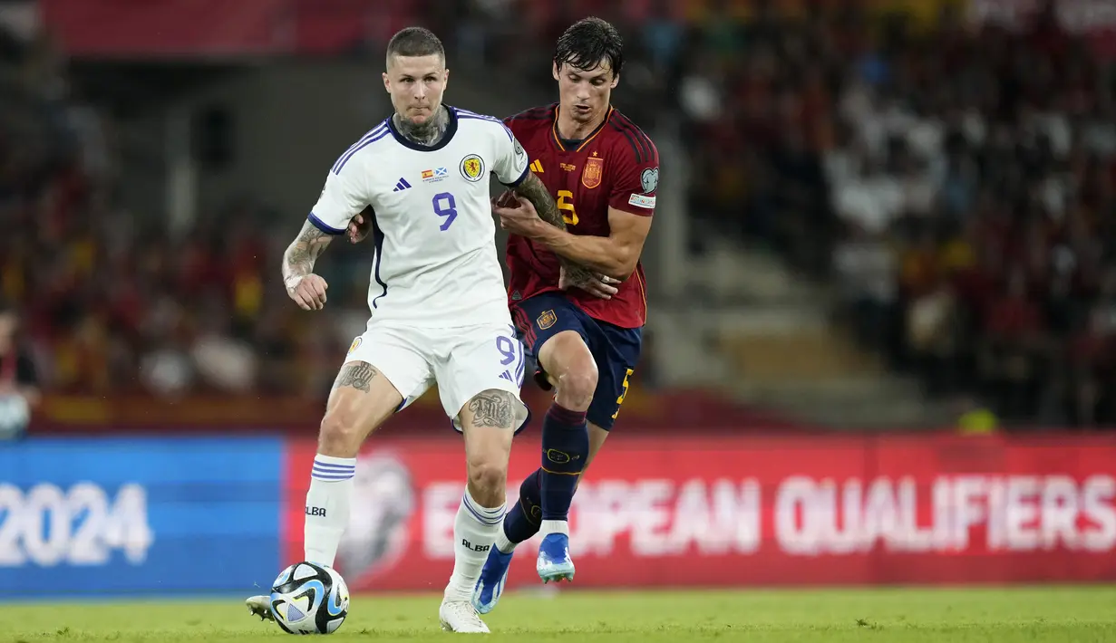 Dengan kemenangan ini, Spanyol membuntuti Skotlandia di peringkat ke-2 dengan 12 poin dari lima laga. (AP Photo/Jose Breton)