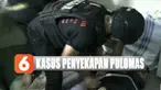 Penggerebekan dilakukan setelah polisi mendapat laporan istri korban yang mencurigai korban disekap oleh para pelaku sejak delapan hari lalu.