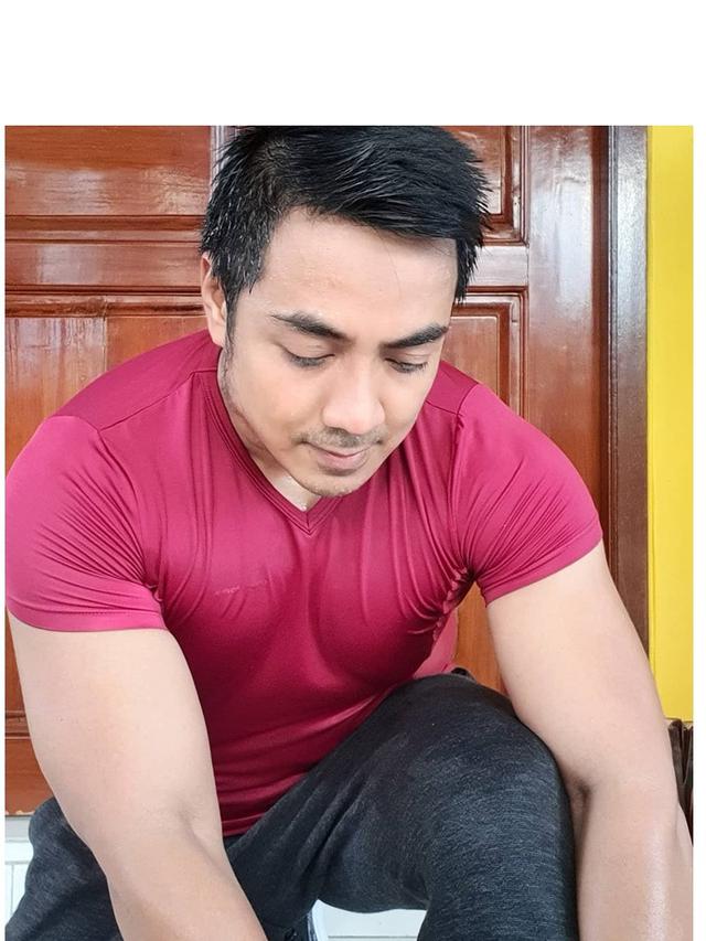 Jadi Sorotan, Ini 7 Potret Ustaz Riza Muhammad saat Olahraga