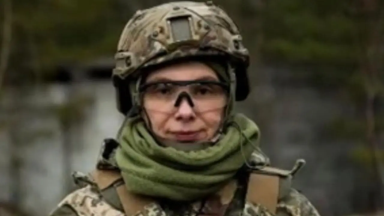 Brand Gaun Pengantin Ukraina Turut Produksi Rompi Militer di Tengah Invasi Rusia