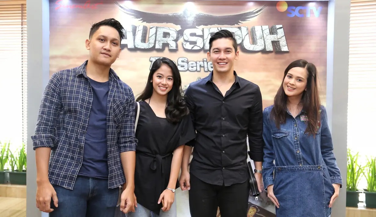 "Kita semua optimis sama yang dihadirkan di Saur Sepuh ini. Banyak yang berebut main di Saur Sepuh. Syuting sih udah lama, bahkan sempat banyak perubahan cerita dan pemain,” jelas Samuel. (Adrian Putra/Bintang.com)