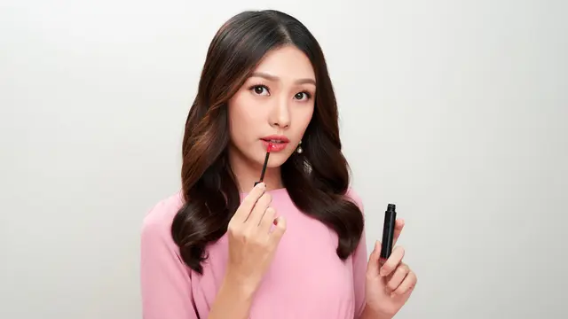 Mau Bibir Tampak Merah Merona Secara Alami? Tips Perawatan Ini Bisa Dicoba di Rumah
