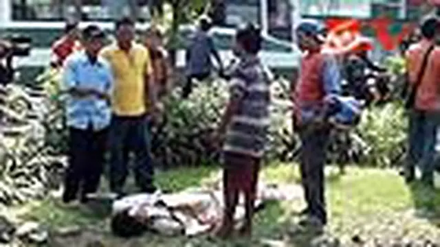 Wanita Paruh Baya Tewas Tersambar KRL di Menteng