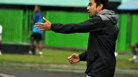 Seto Nurdiyantoro, resmi ditunjuk sebagai pelatih baru PSIM Yogyakarta. (Bola.com/Romi Syahputra)