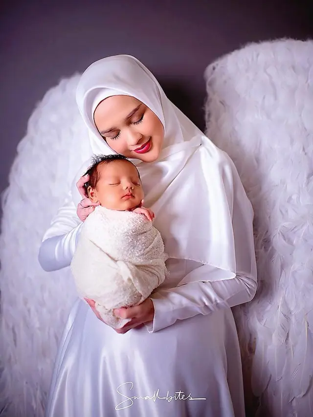 6 Pemotretan Cut Meyriska Bareng Anaknya Ini Curi Perhatian