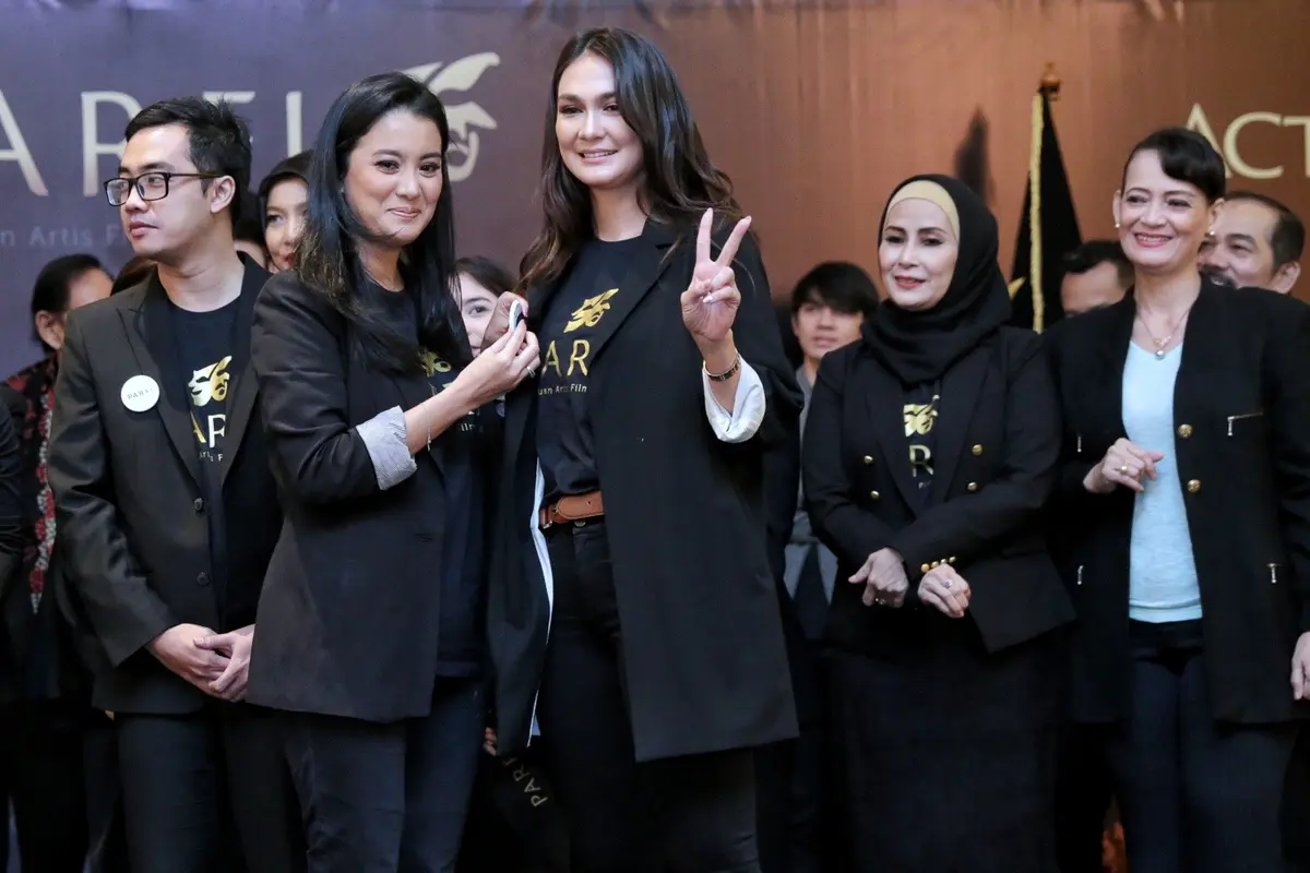 [Bintang] Luna Maya