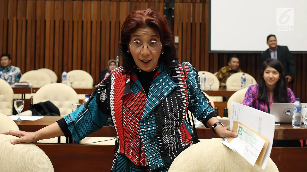 Menteri Kelautan dan Perikanan Susi Pudjiastuti  pernah menantang pihak yang tidak setuju dengan kebijakan penertiban sektor kelautan.