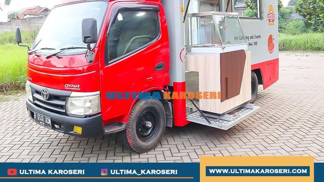 Food Truck buatan Ultima Karoseri