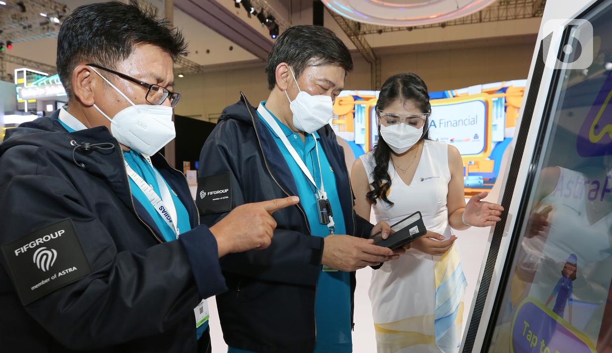 Untuk mengatasi hal tersebut, FIFGroup melakukan beberapa inisiatif, seperti memperkuat project kolaborasi, baik di internal perusahaan maupun dengan ekosistem Astra dan strategic partner melalui integrasi online and offline, virtual exihibition yang melibatkan dealer motor rekanan, join program.