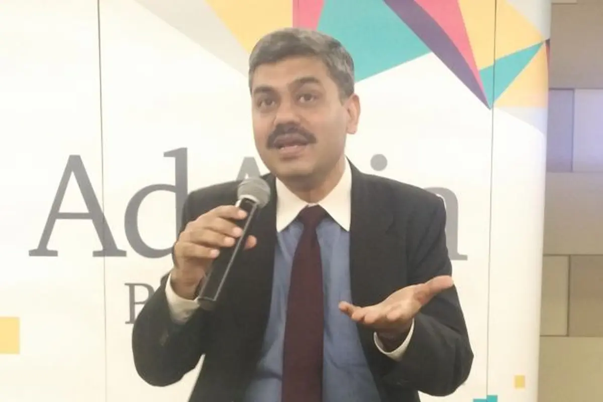 Marketing Effectiveness Lead, Nielsen Growth Markets Prashant Singh di acara AdAsia 2017, Nusa Dua Convention Center, Bali, Rabu (8/11/2017). (Zulfi/Liputan6.com)