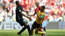 Gelandang Belgia, Eden Hazard, berusaha membobol gawang Tunisia pada laga grup G Piala Dunia di Stadion Spartak, Moskow, Sabtu (23/6/2018). Belgia menang 5-2 atas Tunisia. (AP/Matthias Schrader)