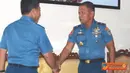 Citizen6, Jakarta Pusat: Komandan Pasmar-2 Brigadir Jenderal TNI (Mar) Sturman Panjaitan menerima tim Wasrikkap Itjenal 2012 di Markas Komando Pasmar-2, Jalan Kwini II No. 6 Jakarta Pusat, Jumat (1/6). (Pengirim: Marinir)
(

