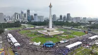 Seskab Teddy Sebut Pemerintah Gelontorkan 100 Ribu Paket Bantuan Pangan di Pasar Murah Monas
