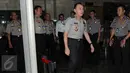 Kepala Divisi Hukum Mabes Polri Irjen Pol Mochamad Iriawan (depan) saat mengunjungi gedung Komisi Pemberantasan Korupsi (KPK) di Jakarta, Kamis (25/2). (Liputan6.com/Helmi Afandi)
