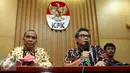 Ketua Plt Pimpinan KPK, Johan Budi saat konfrensi pers di Gedung KPK, Jakarta, Jumat (21/8/2015). KPK menetapkann ketua dan tiga wakil ketua DPRD Kabupaten Musi Banyuasin sebagai tersangka kasus suap pembahasan Rancangan APBD. (Liputan6.com/Yoppy Renato)