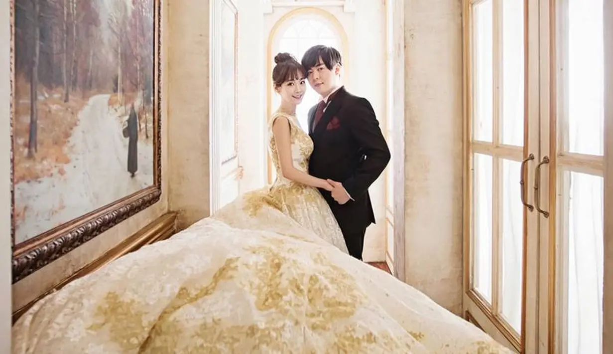 Soyul dan Moon Hee Jun resmi menikah pada Februari 2016. Ternyata saat menikah, Soyul sudah hamil selama 3 bulan. (Foto: allkpop.com)