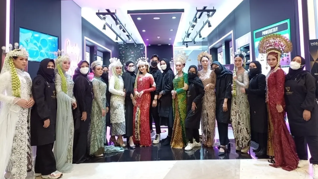 Paragon Buka Sekolah Kecantikan untuk Dukung :Pertumbuhan dan Tingkatkan Skill Makeup Artist